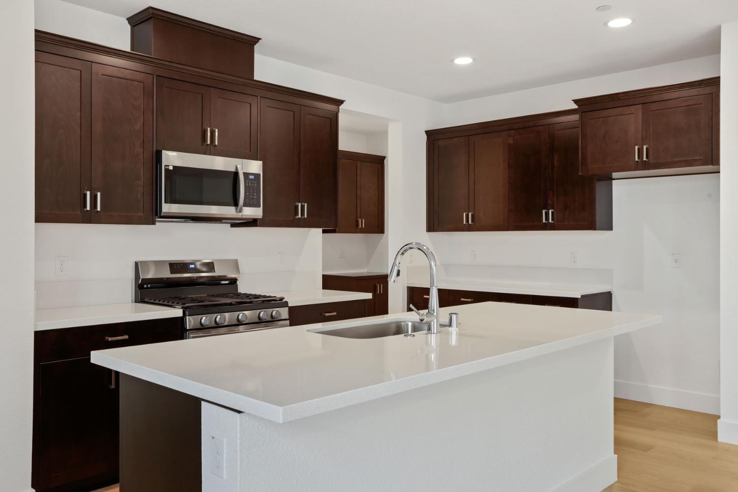 2171 Silk Ave, Manteca, CA 95337