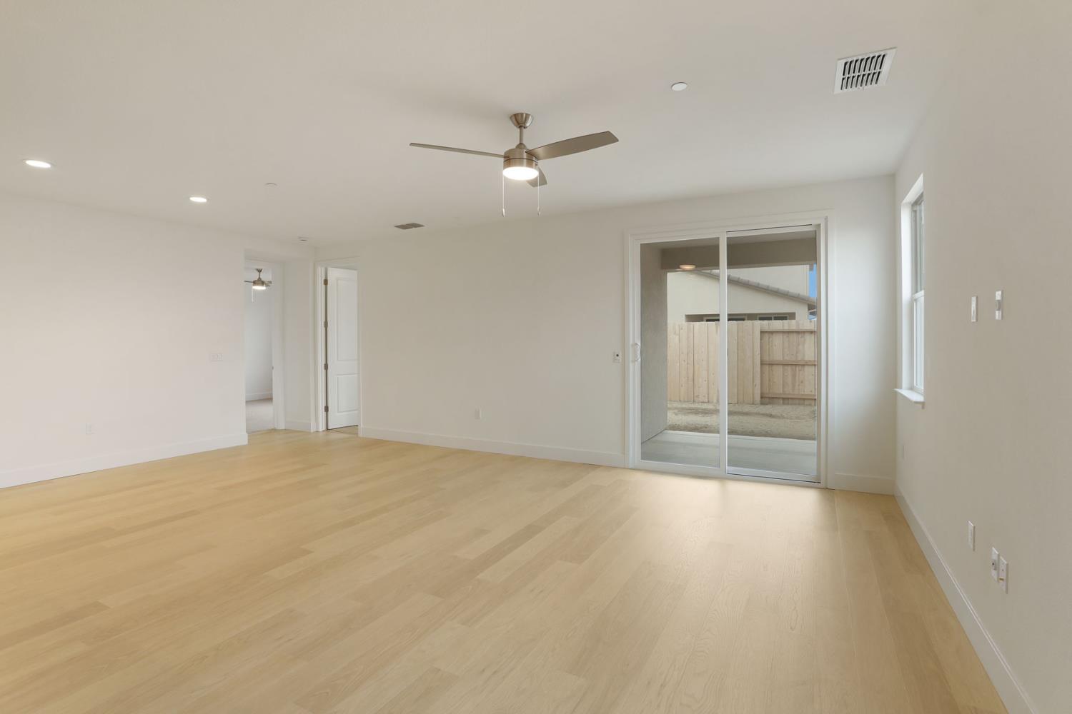 2171 Silk Ave, Manteca, CA 95337