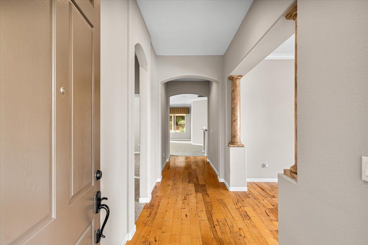 426 Treecrest Cir, Oakdale, CA 95361