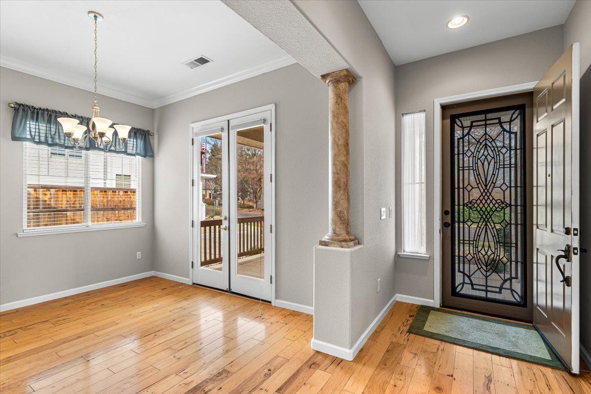 426 Treecrest Cir, Oakdale, CA 95361