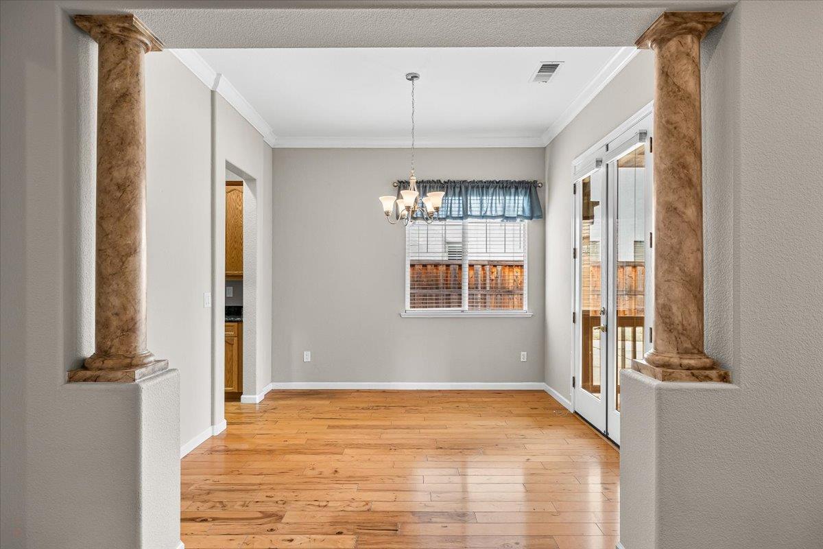 426 Treecrest Cir, Oakdale, CA 95361