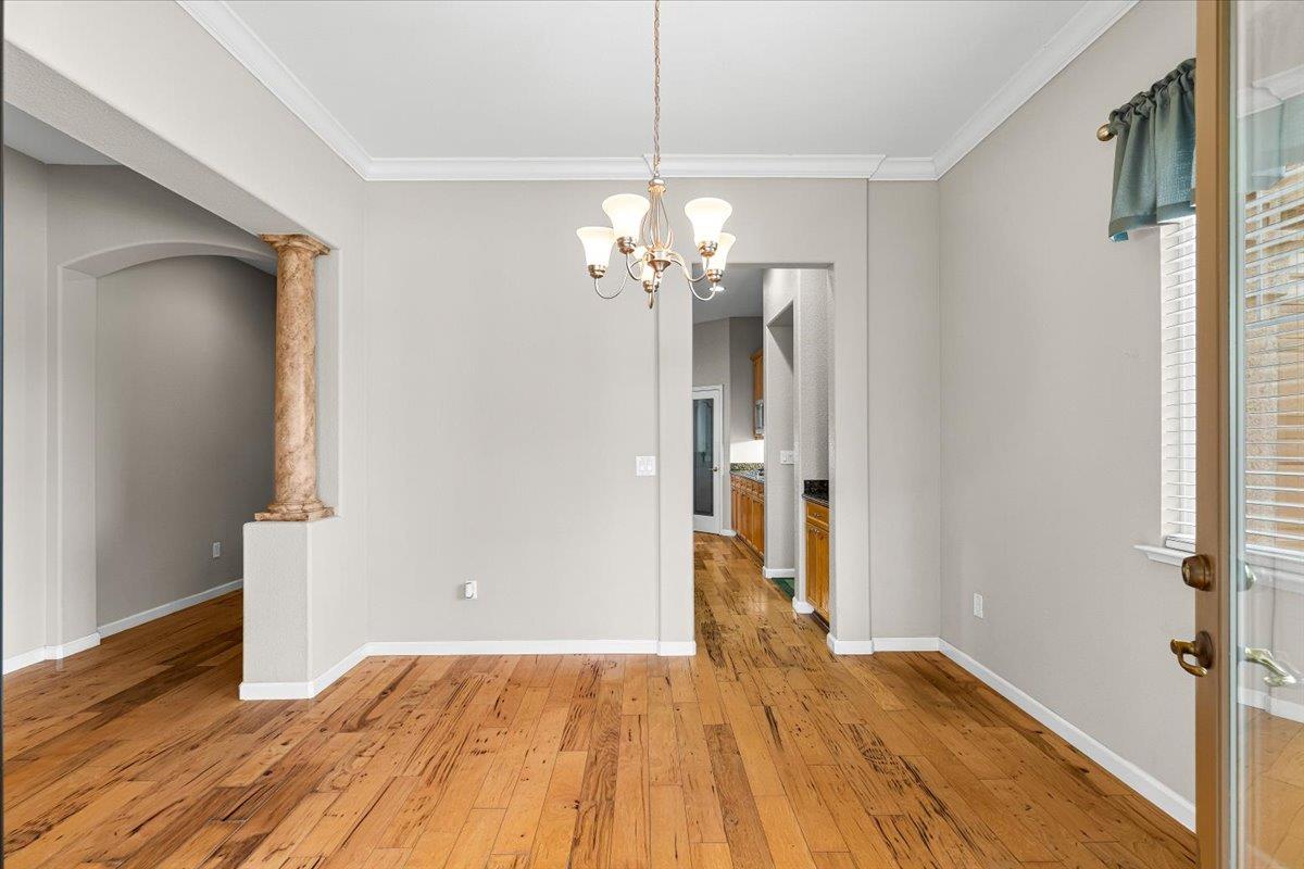 426 Treecrest Cir, Oakdale, CA 95361