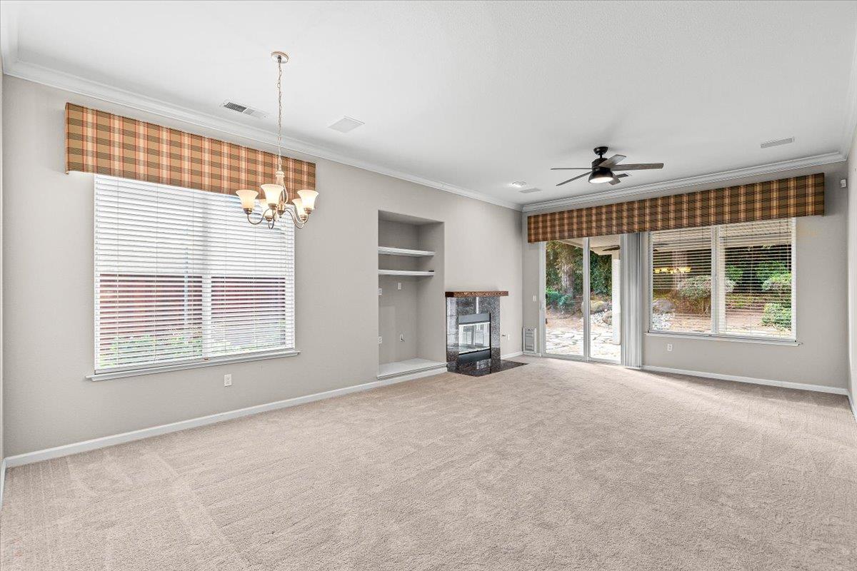 426 Treecrest Cir, Oakdale, CA 95361