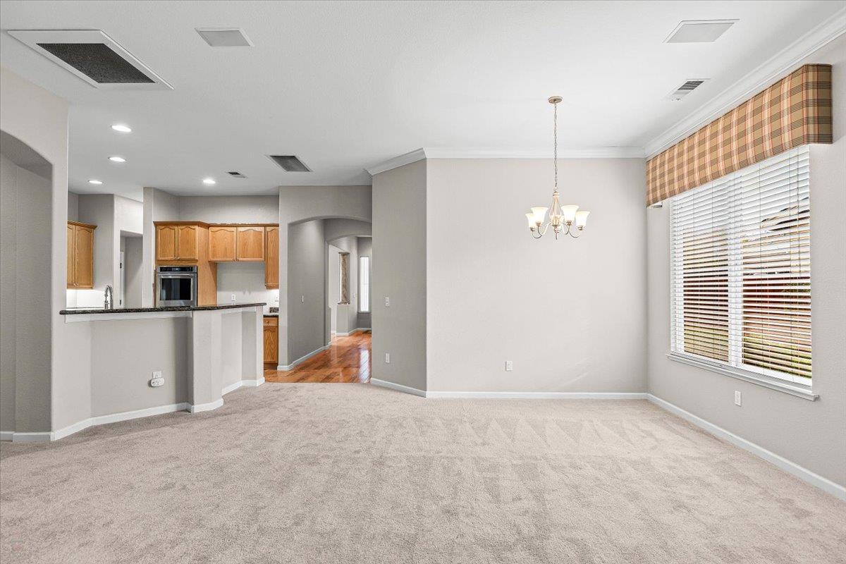 426 Treecrest Cir, Oakdale, CA 95361