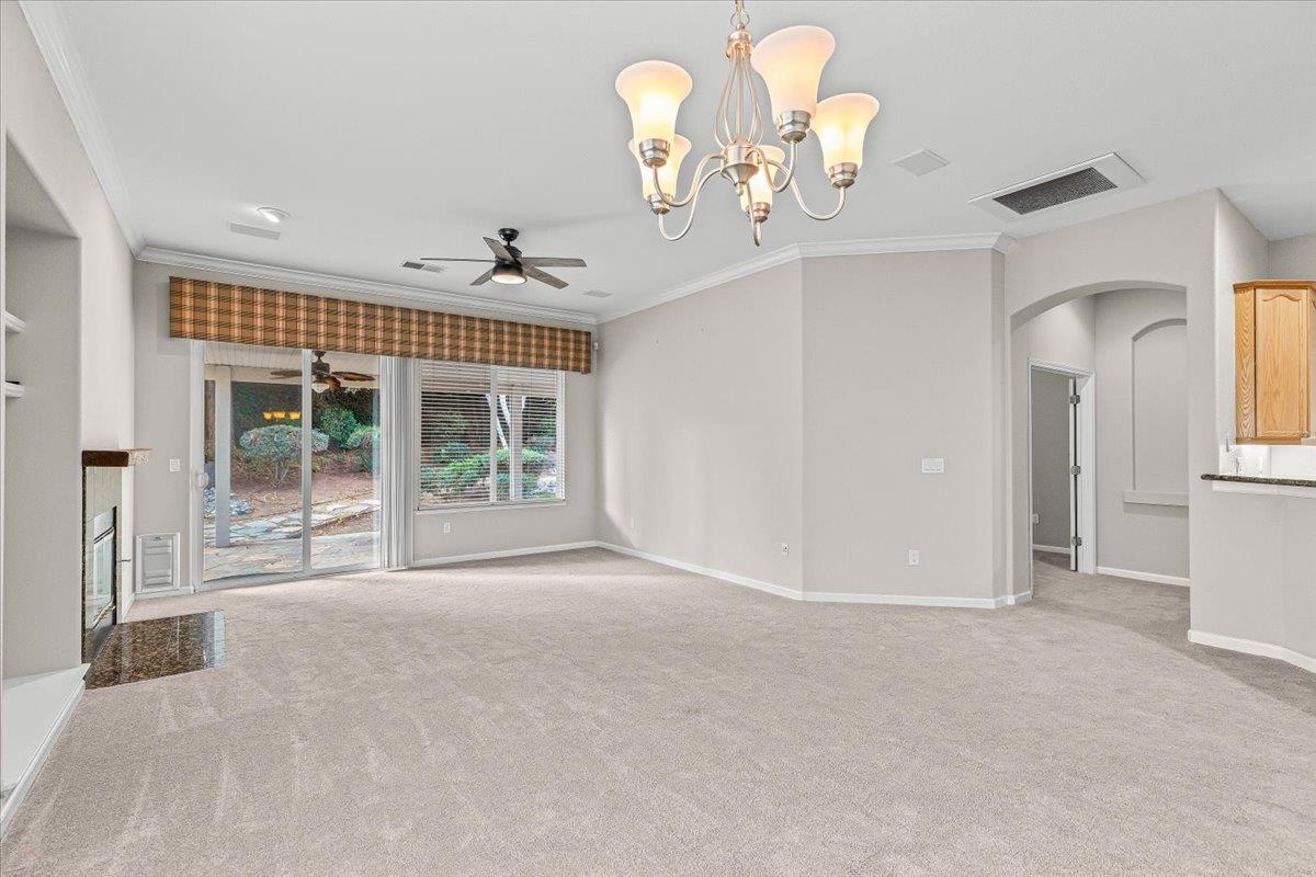 426 Treecrest Cir, Oakdale, CA 95361