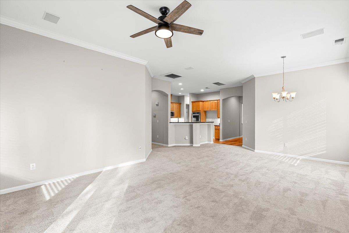 426 Treecrest Cir, Oakdale, CA 95361