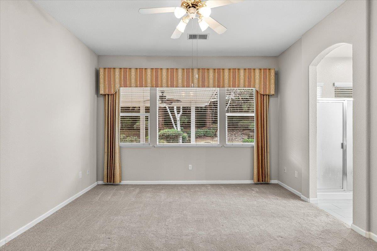 426 Treecrest Cir, Oakdale, CA 95361