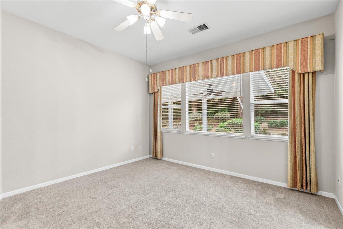 426 Treecrest Cir, Oakdale, CA 95361