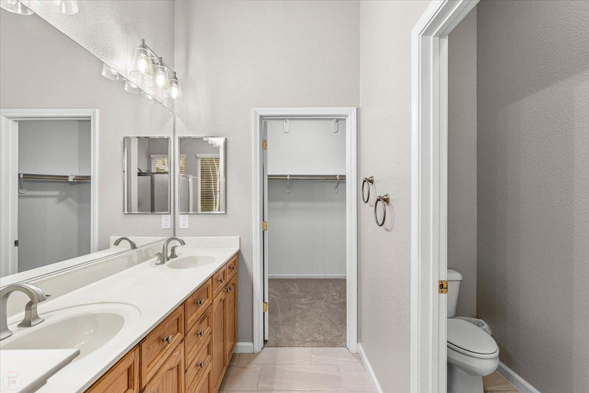 426 Treecrest Cir, Oakdale, CA 95361