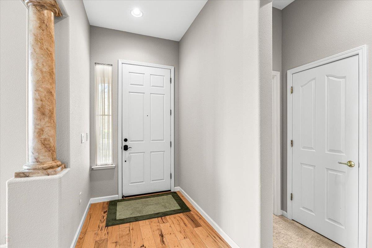 426 Treecrest Cir, Oakdale, CA 95361