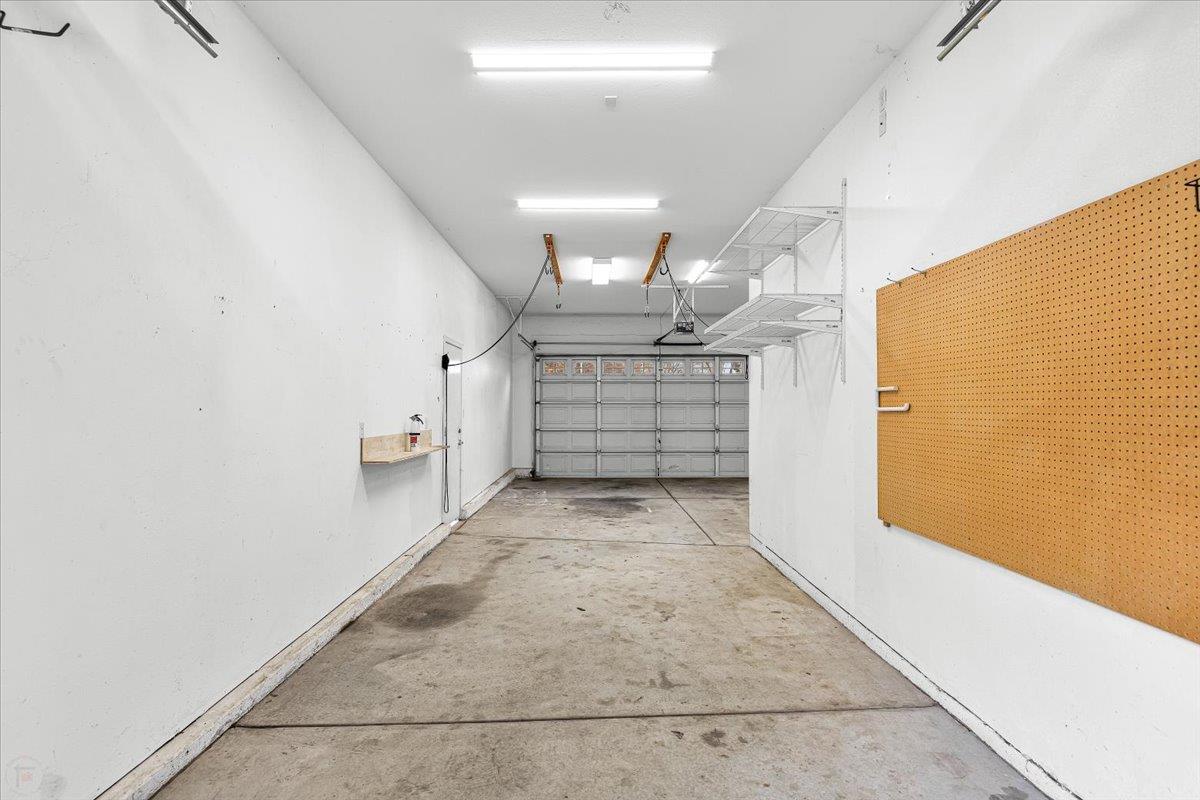 426 Treecrest Cir, Oakdale, CA 95361