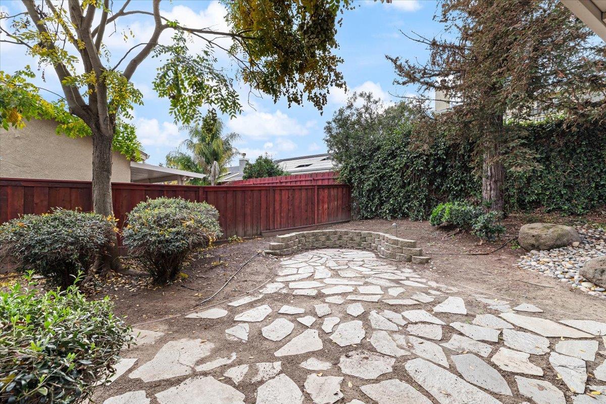 426 Treecrest Cir, Oakdale, CA 95361