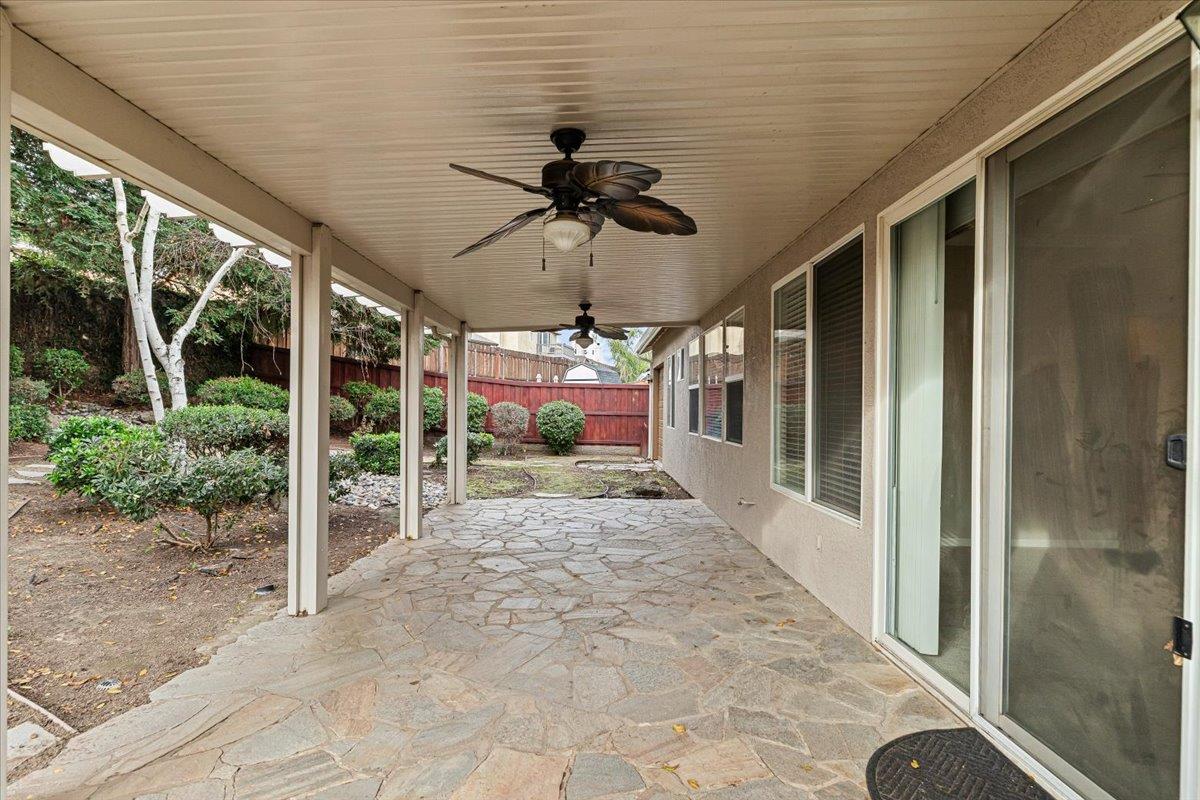 426 Treecrest Cir, Oakdale, CA 95361