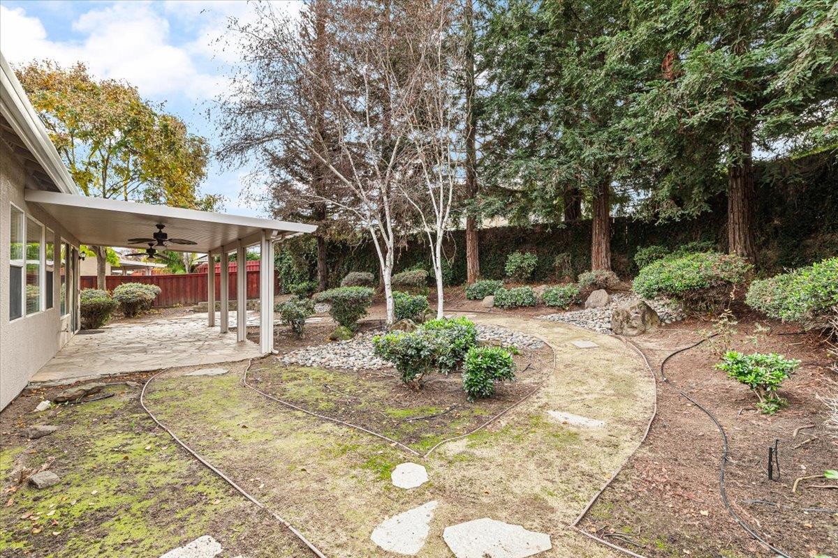 426 Treecrest Cir, Oakdale, CA 95361