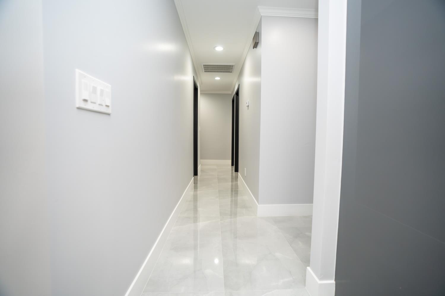 1922 N Adams St, Tulare, CA 93274