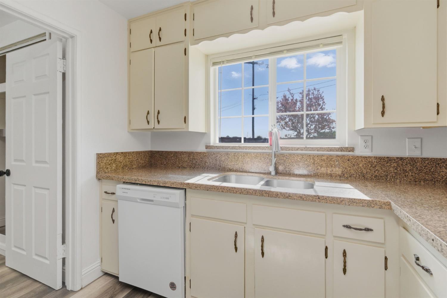 7140 Jones Rd, Winton, CA 95388