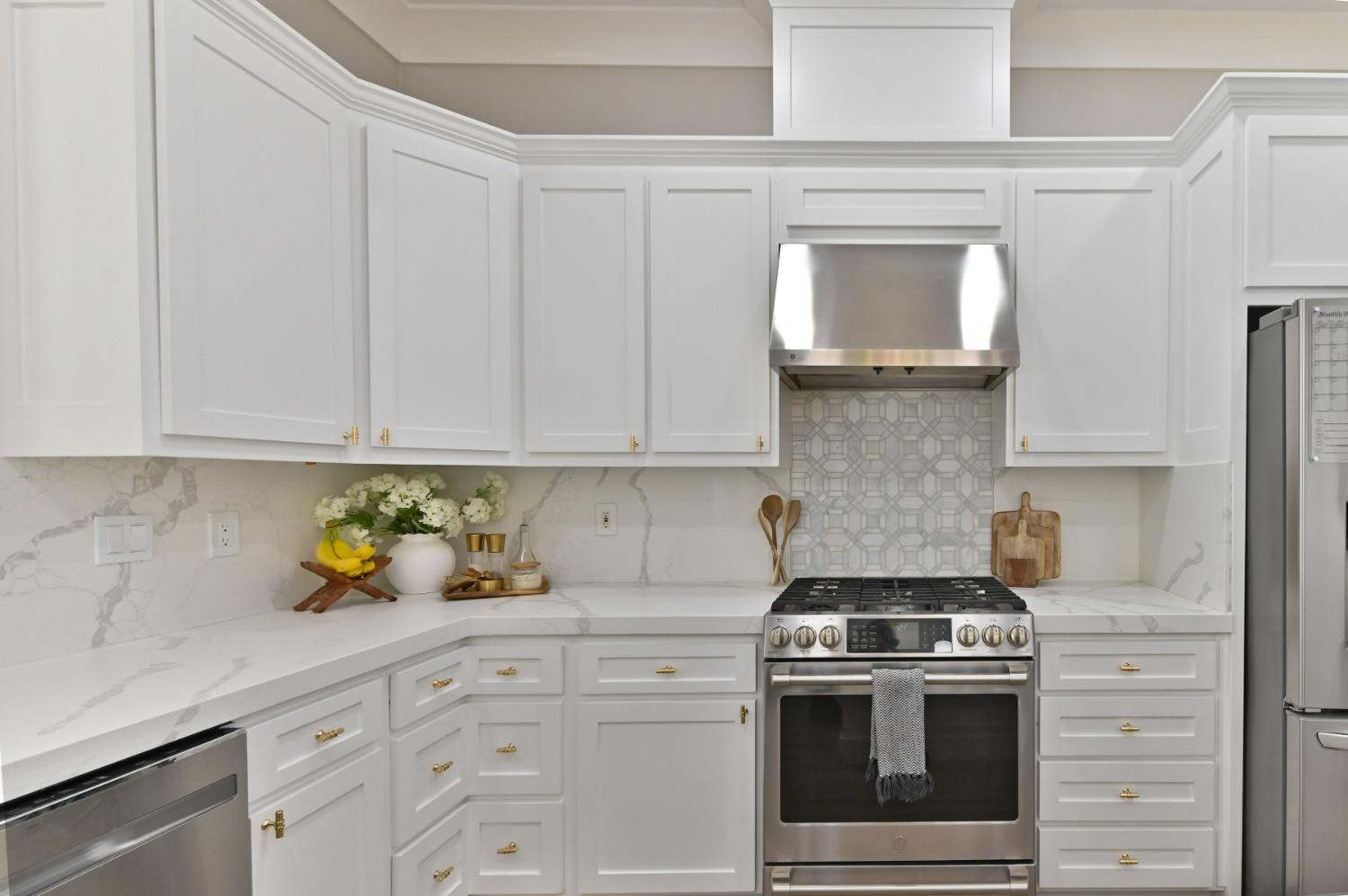 11038 Victory Ave, Oakdale, CA 95361