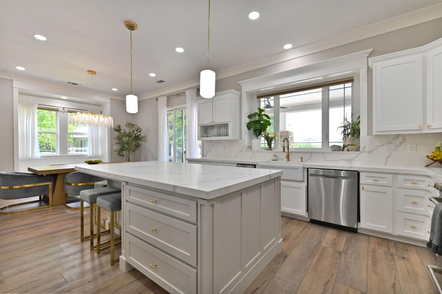 11038 Victory Ave, Oakdale, CA 95361