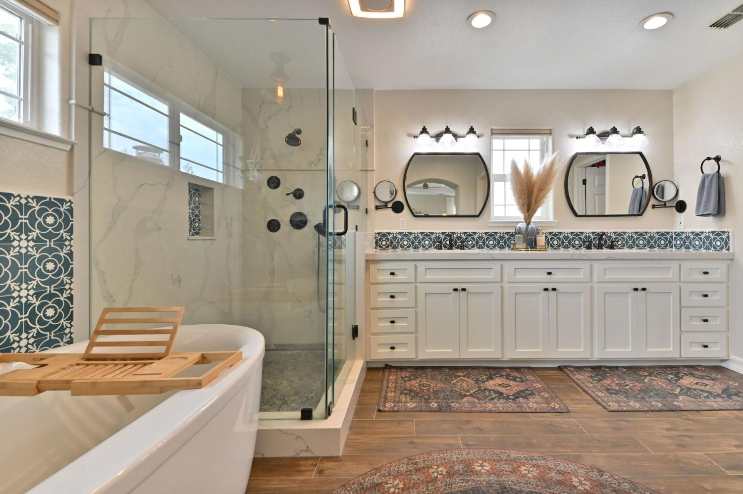 11038 Victory Ave, Oakdale, CA 95361