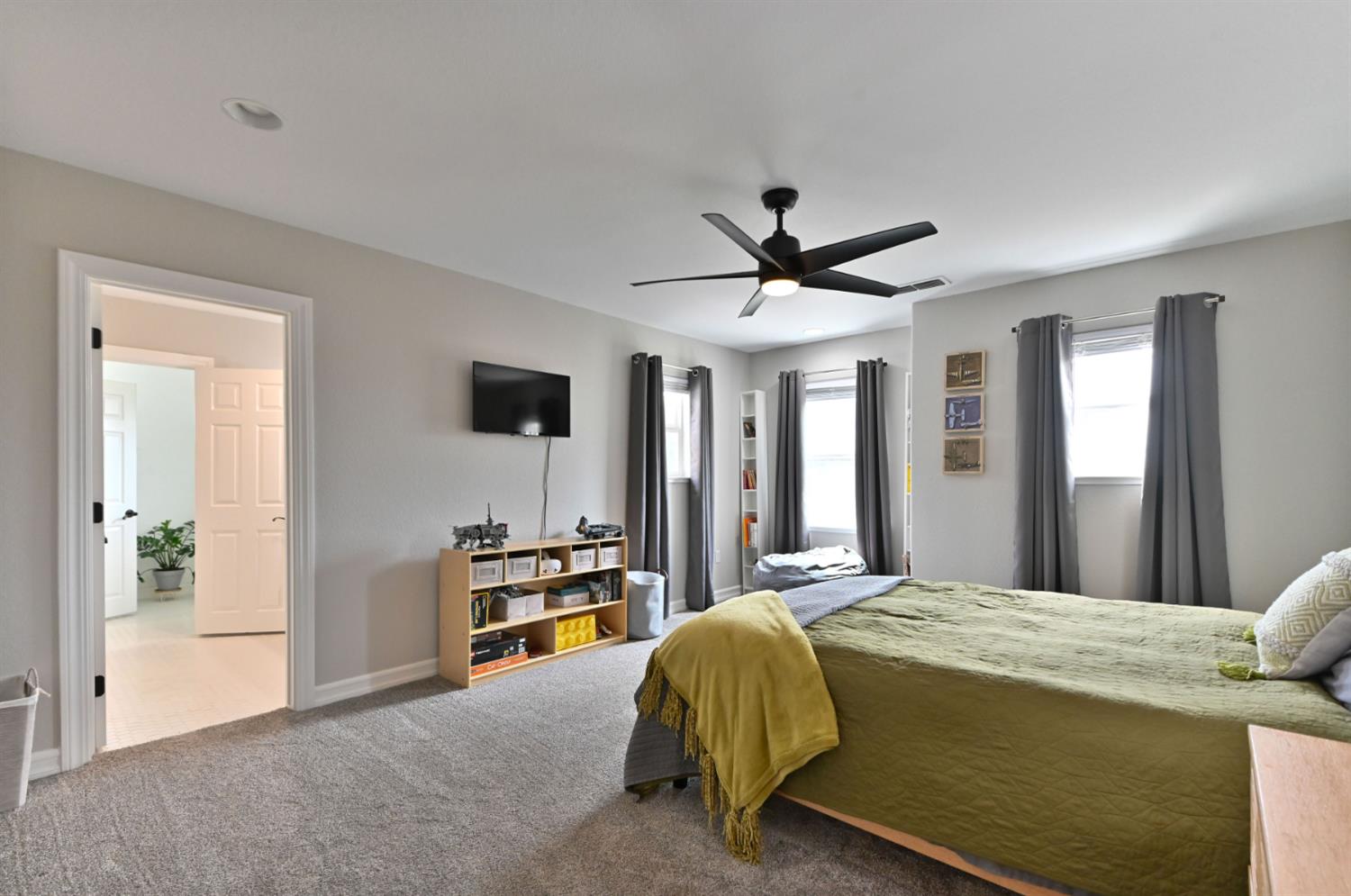 11038 Victory Ave, Oakdale, CA 95361