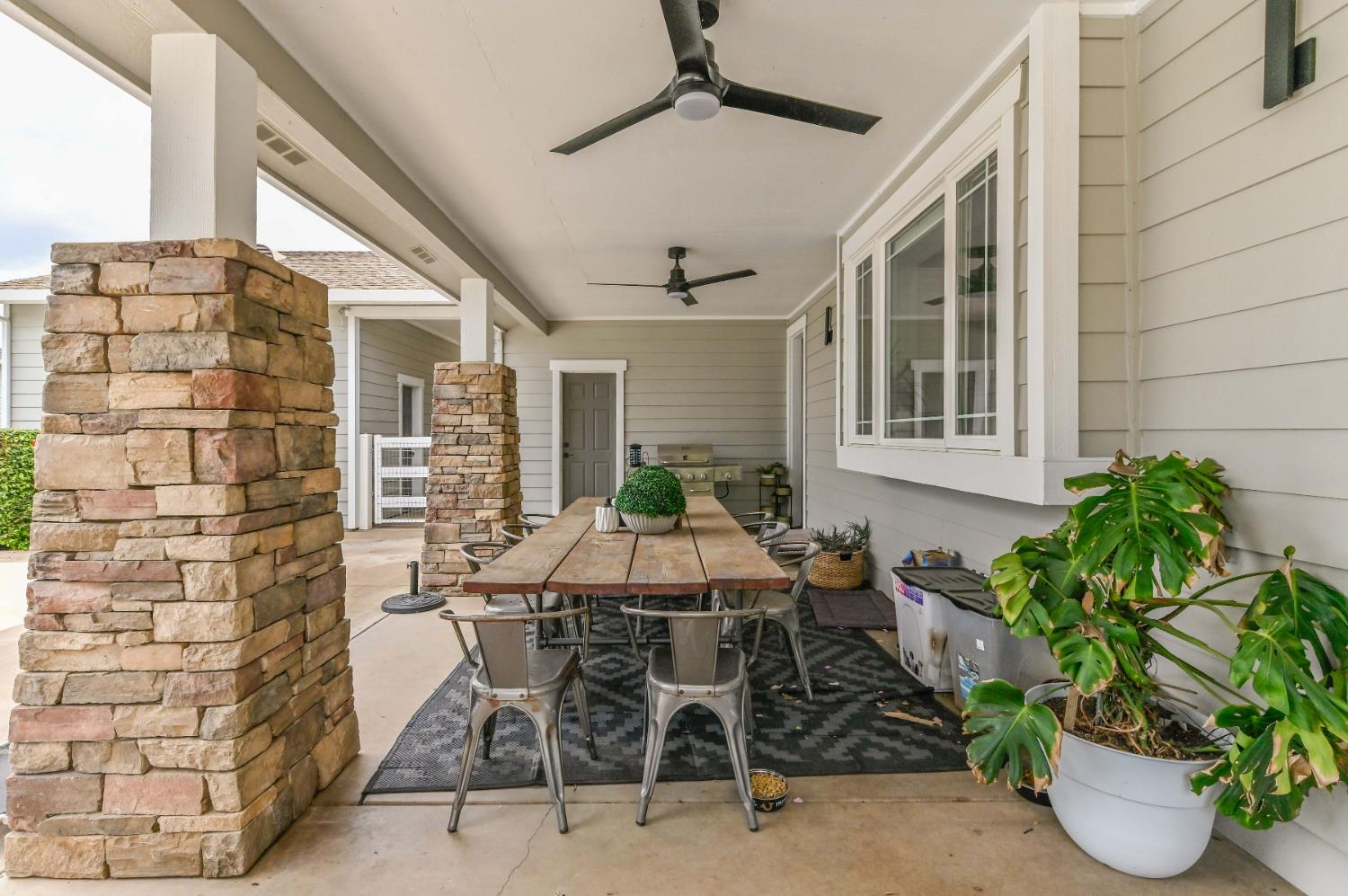 11038 Victory Ave, Oakdale, CA 95361