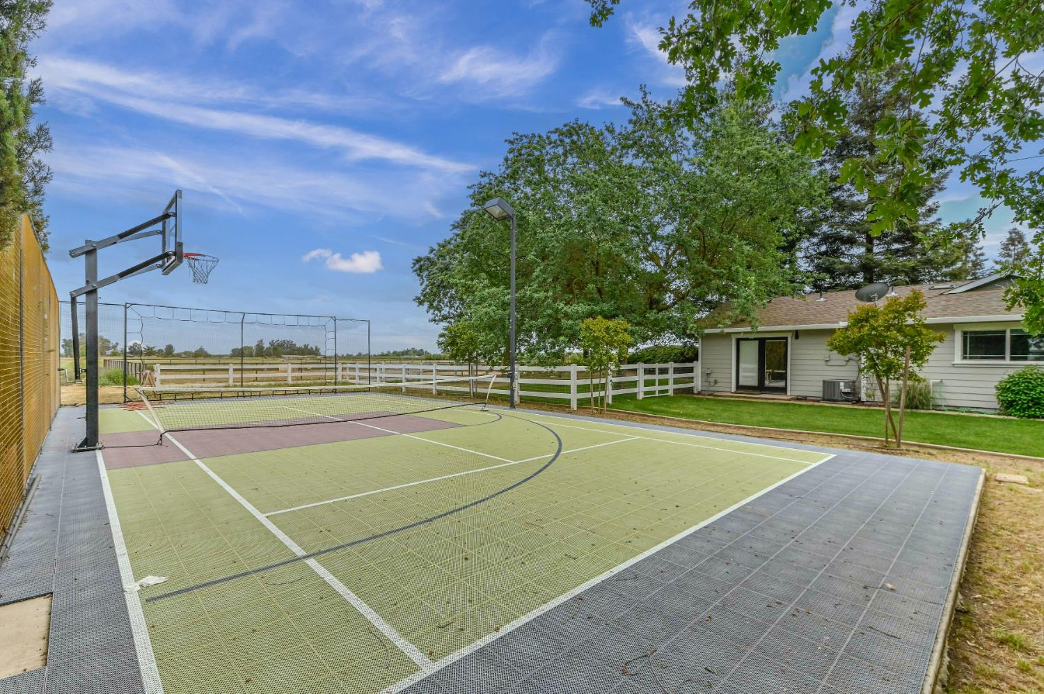 11038 Victory Ave, Oakdale, CA 95361