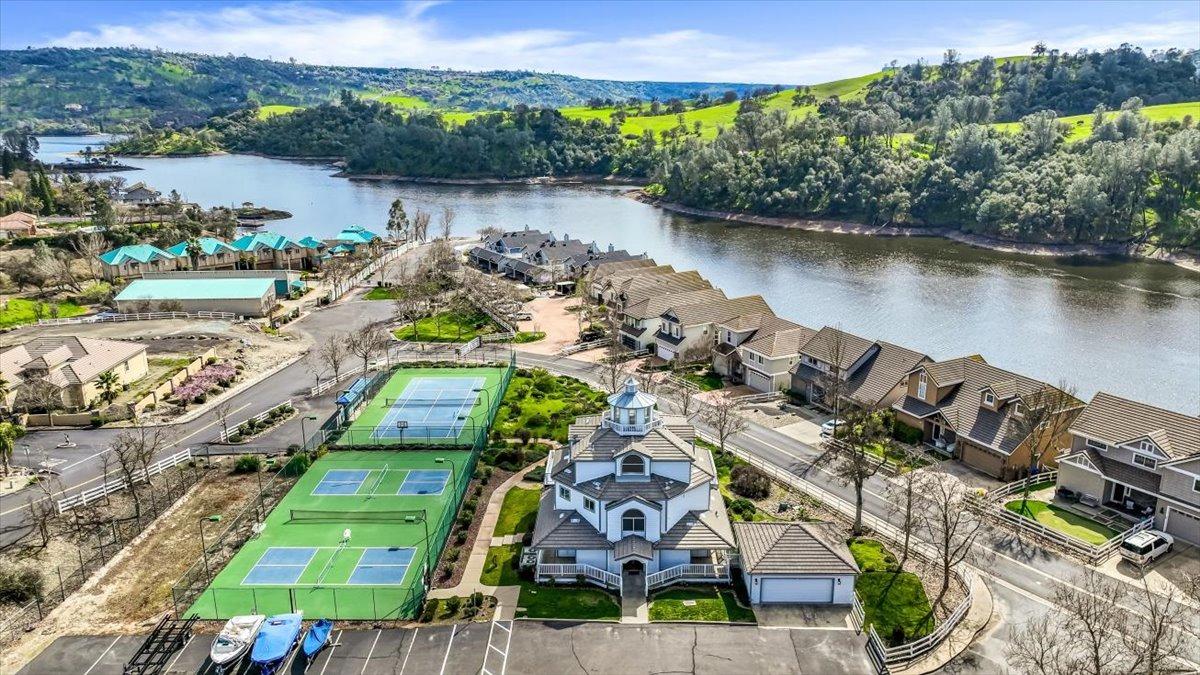 1046 Shoreline Dr, Copperopolis, CA 95228