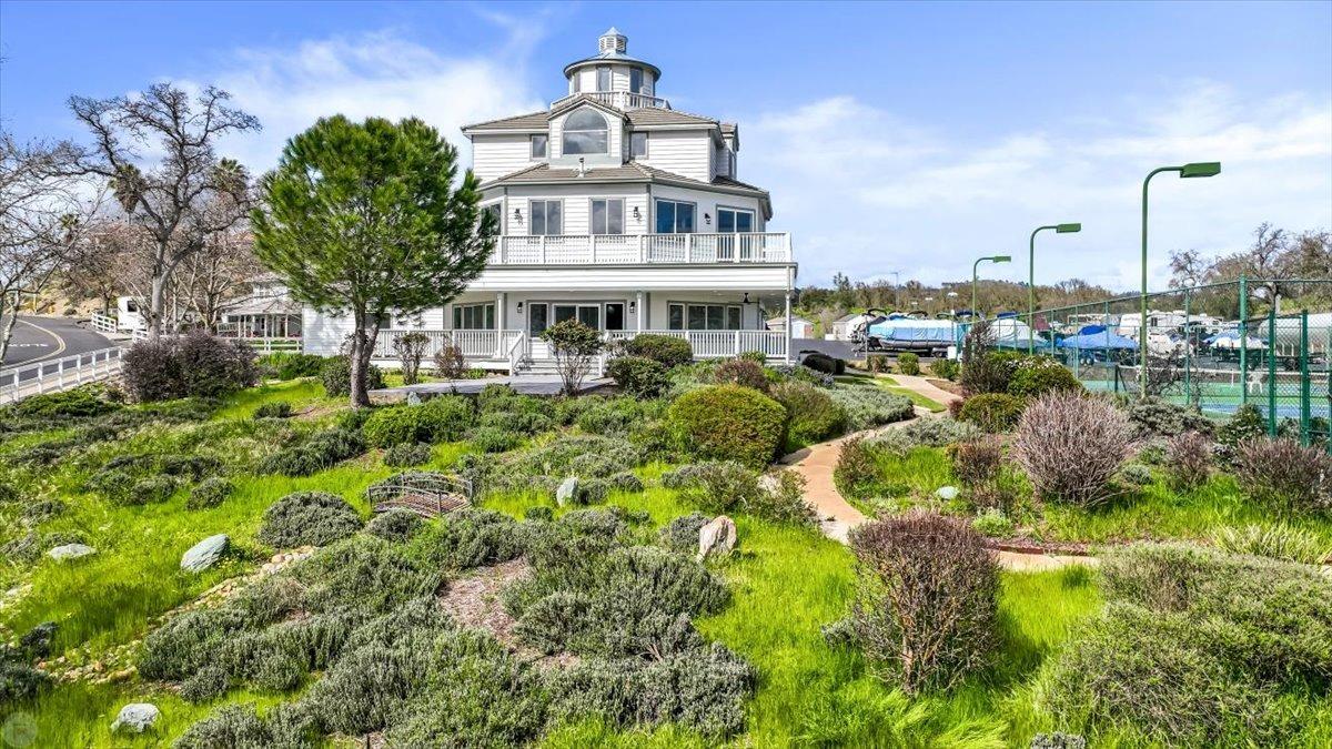 1046 Shoreline Dr, Copperopolis, CA 95228