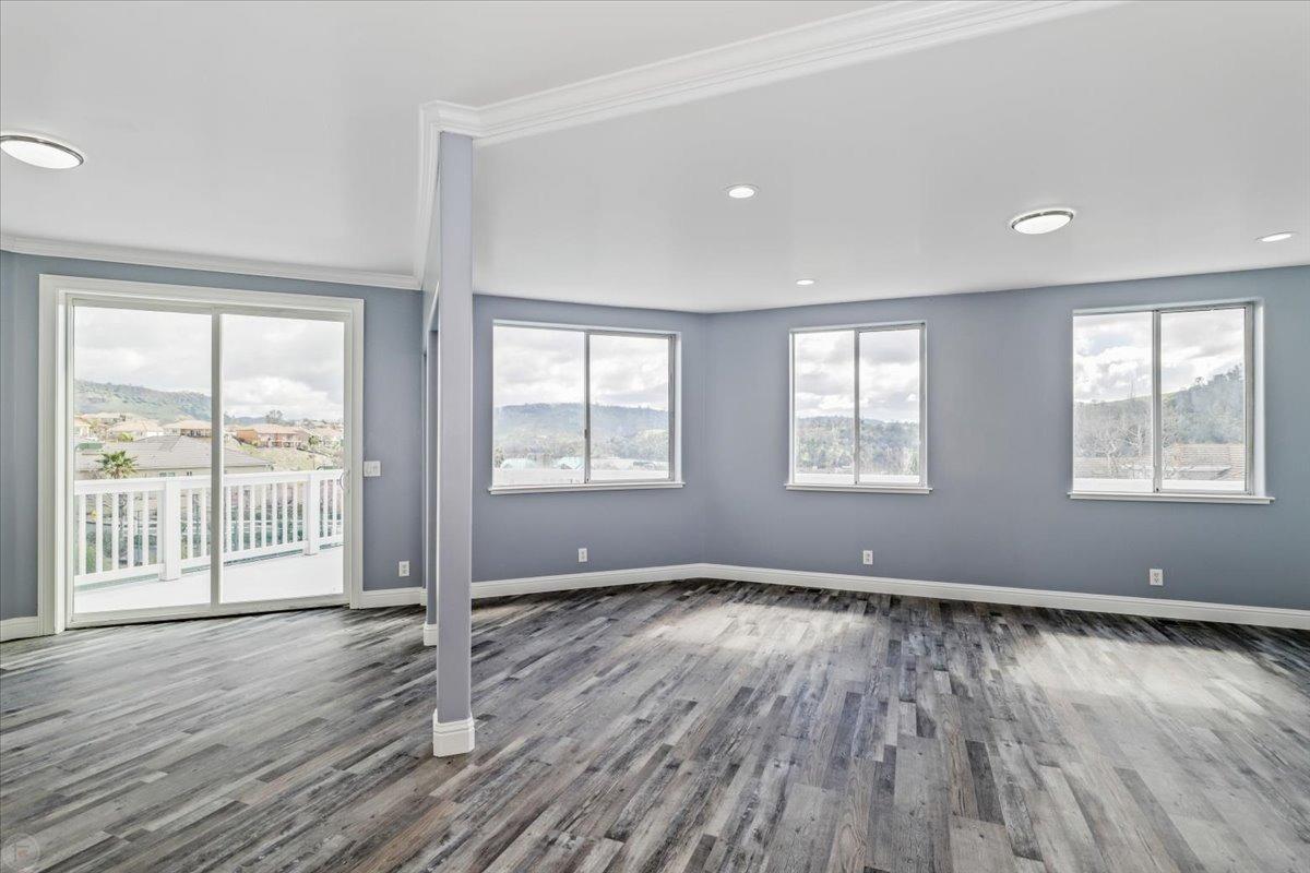 1046 Shoreline Dr, Copperopolis, CA 95228