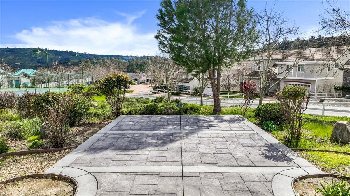 1046 Shoreline Dr, Copperopolis, CA 95228