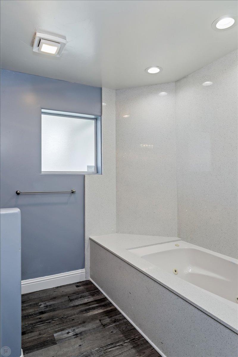 1046 Shoreline Dr, Copperopolis, CA 95228