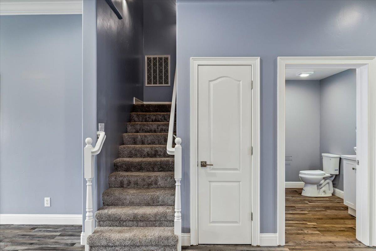 1046 Shoreline Dr, Copperopolis, CA 95228