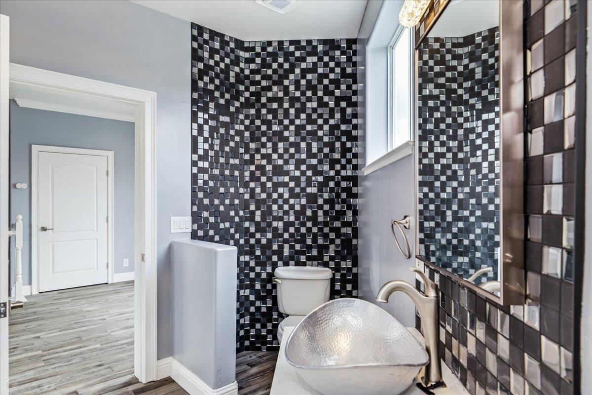 1046 Shoreline Dr, Copperopolis, CA 95228