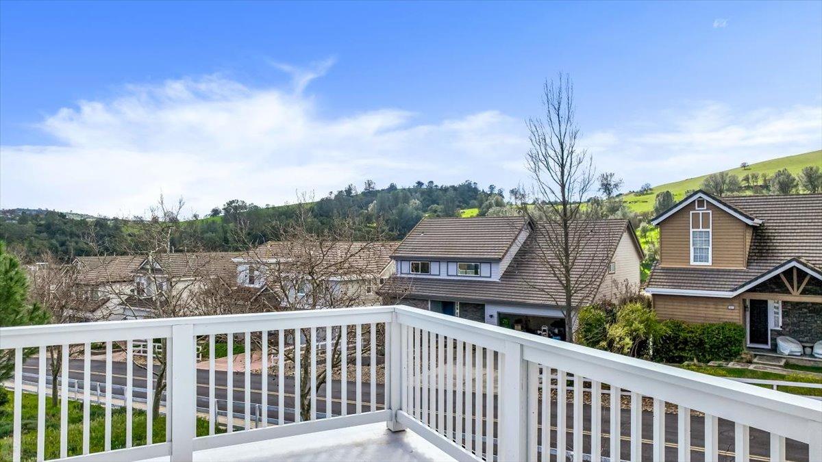 1046 Shoreline Dr, Copperopolis, CA 95228