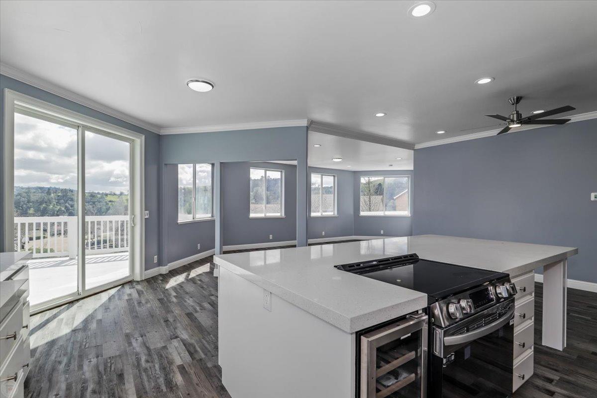 1046 Shoreline Dr, Copperopolis, CA 95228