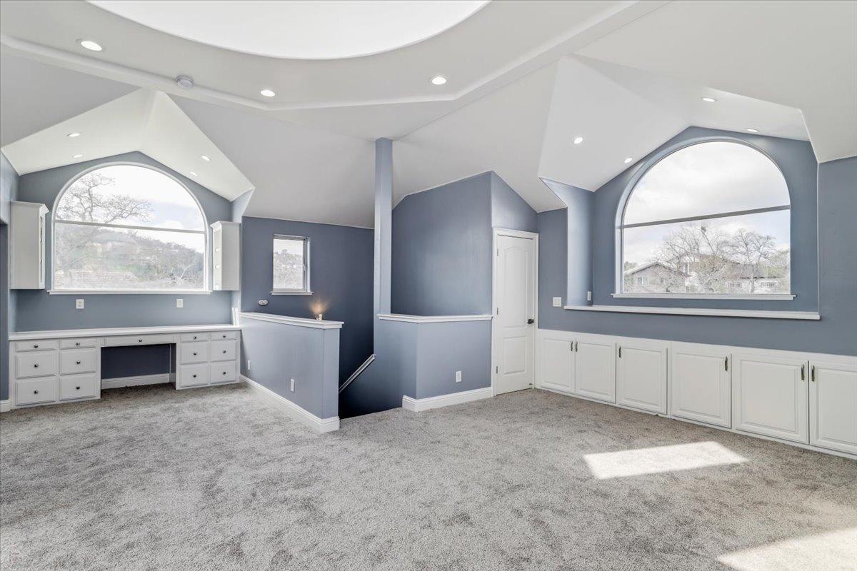 1046 Shoreline Dr, Copperopolis, CA 95228