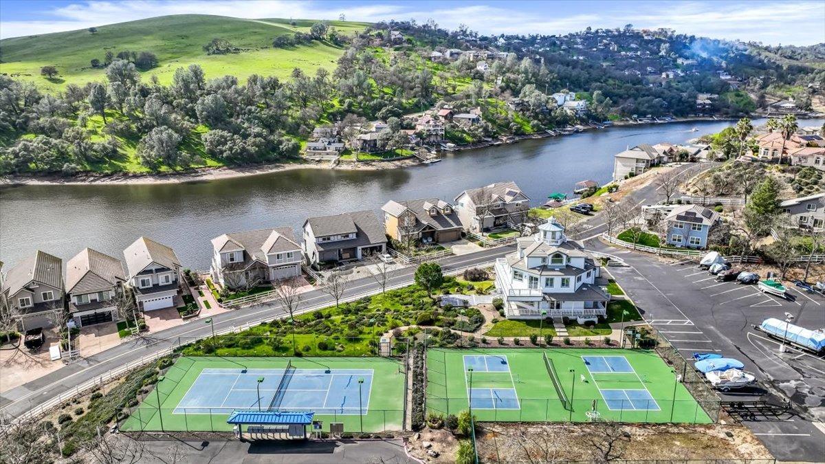 1046 Shoreline Dr, Copperopolis, CA 95228