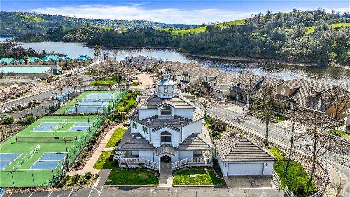 1046 Shoreline Dr, Copperopolis, CA 95228