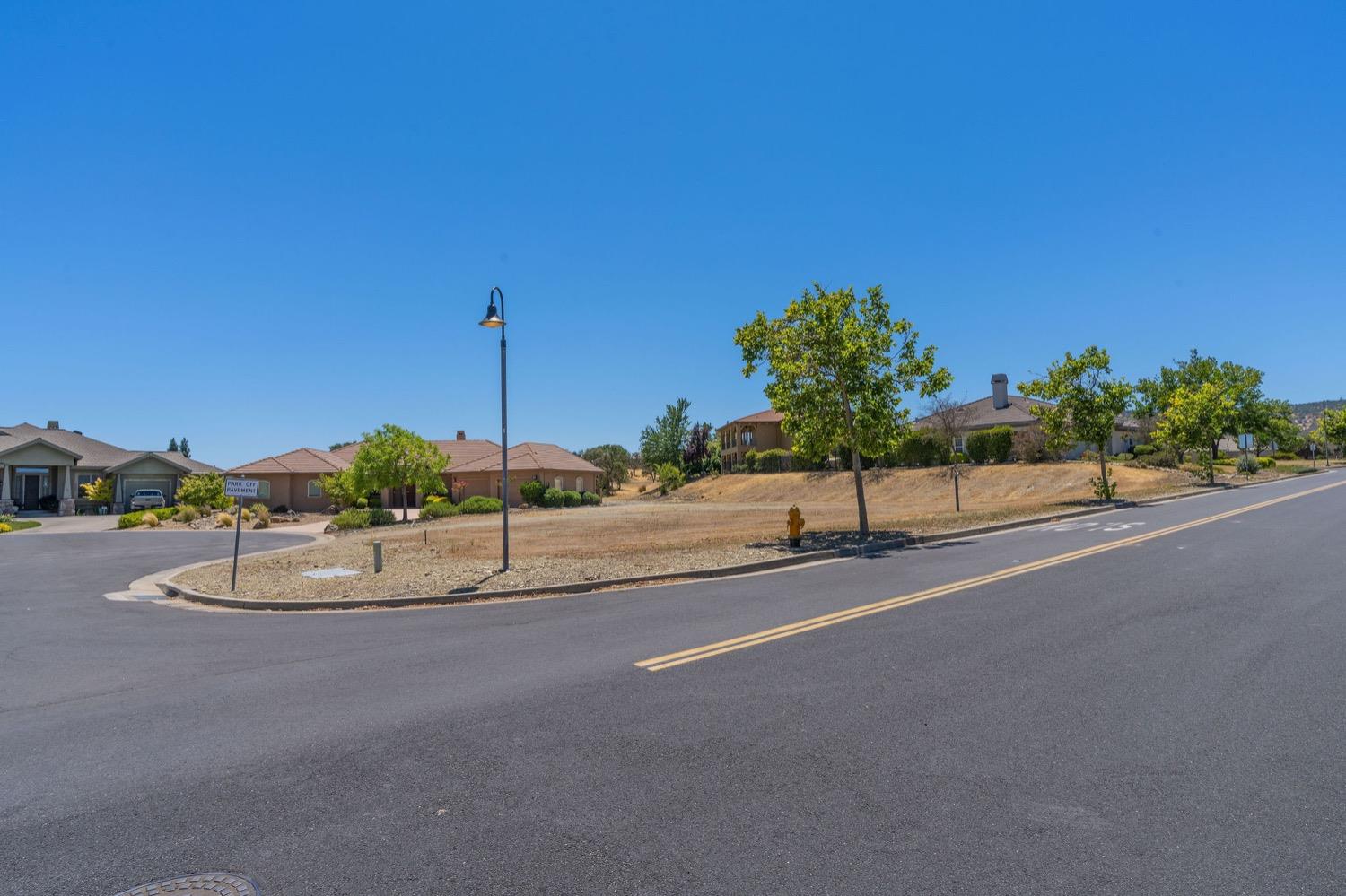10 Flagstone Ct, Copperopolis, CA 95228