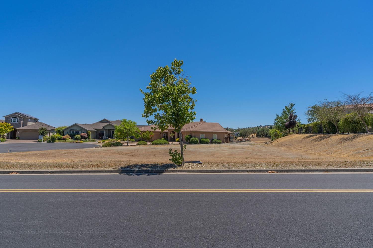 10 Flagstone Ct, Copperopolis, CA 95228