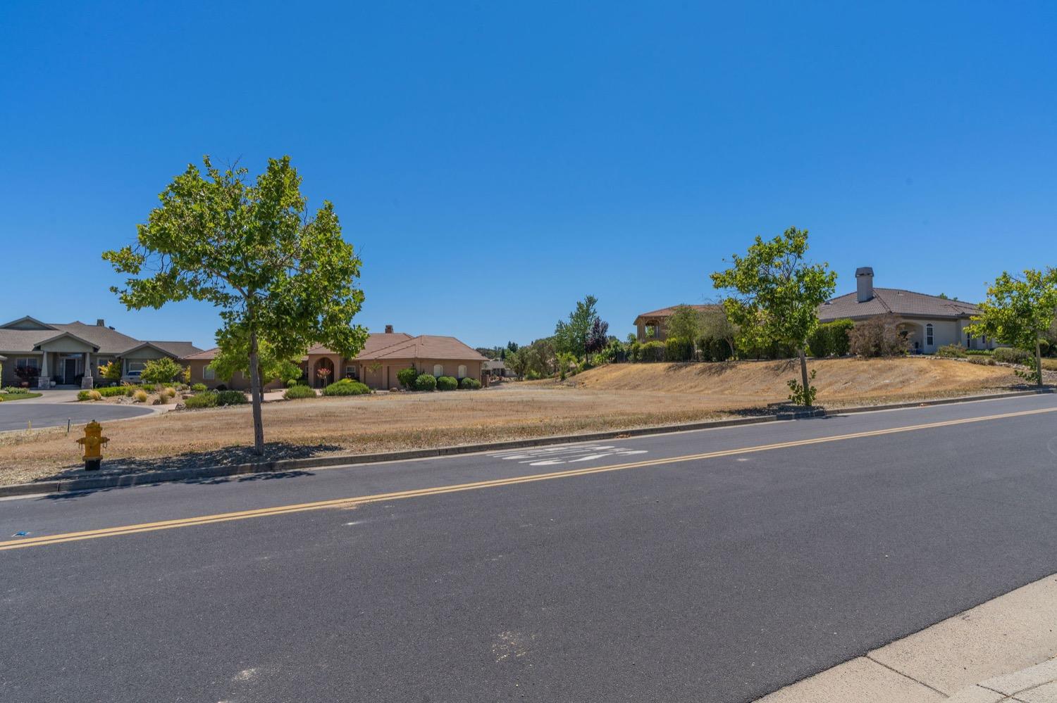 10 Flagstone Ct, Copperopolis, CA 95228