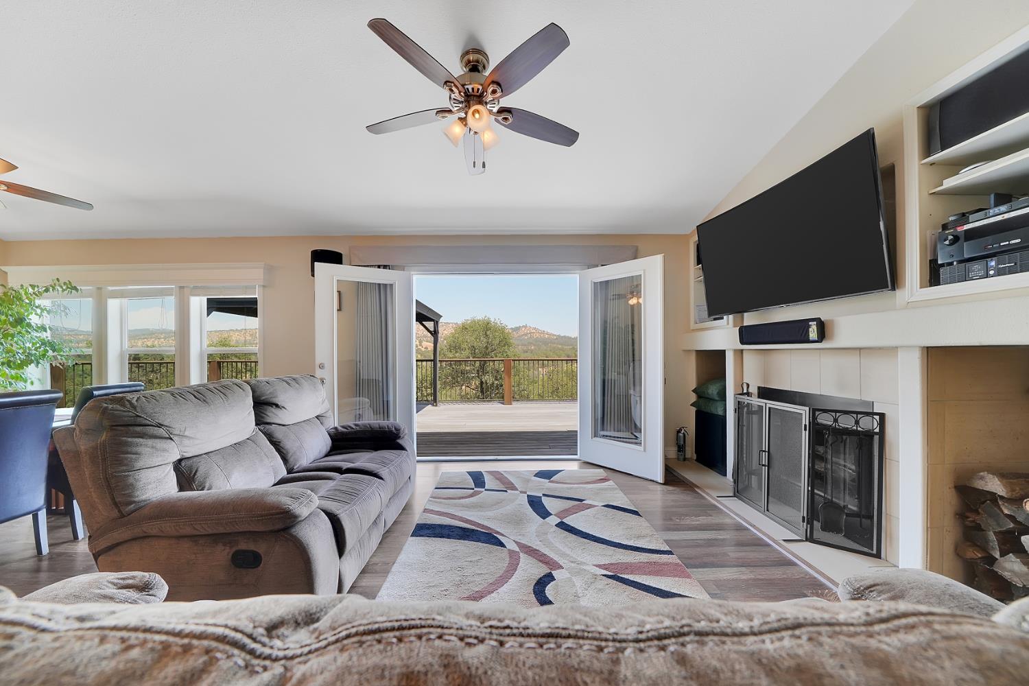 1436 Papoose Dr, Copperopolis, CA 95228