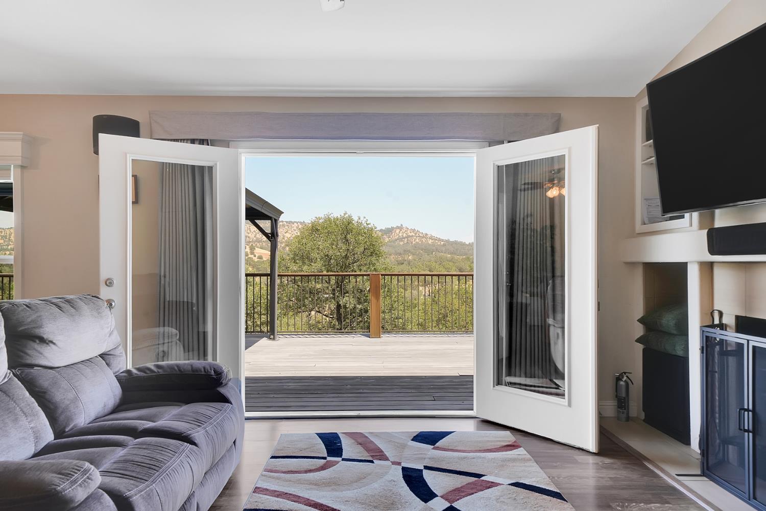 1436 Papoose Dr, Copperopolis, CA 95228