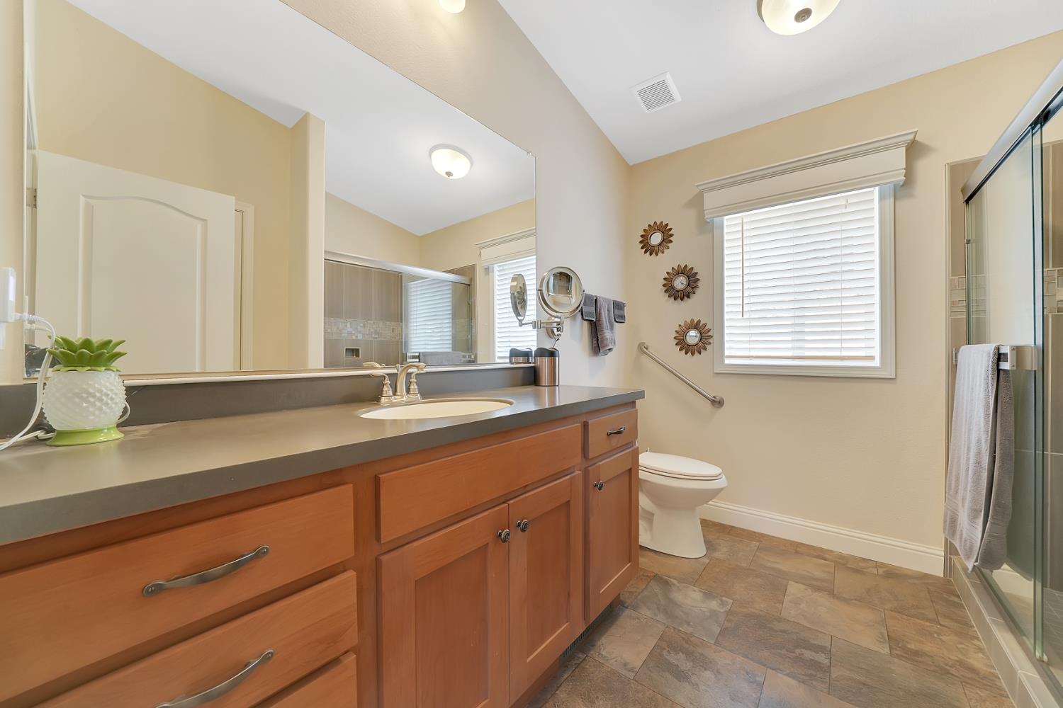 1436 Papoose Dr, Copperopolis, CA 95228