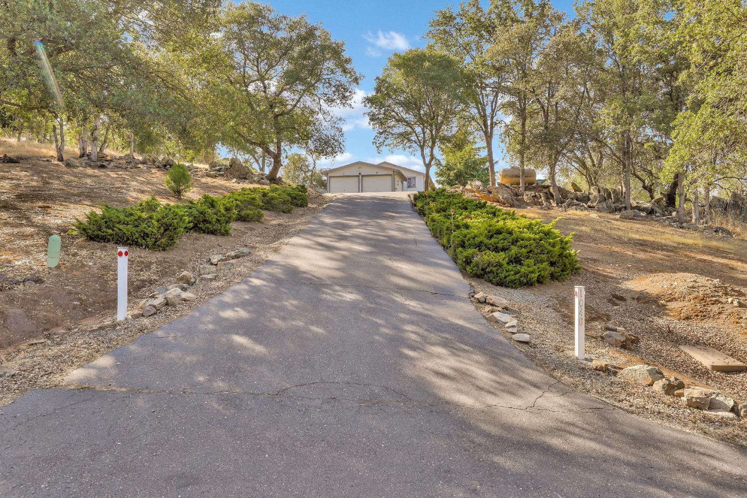 1048 Feather Ct, Copperopolis, CA 95228