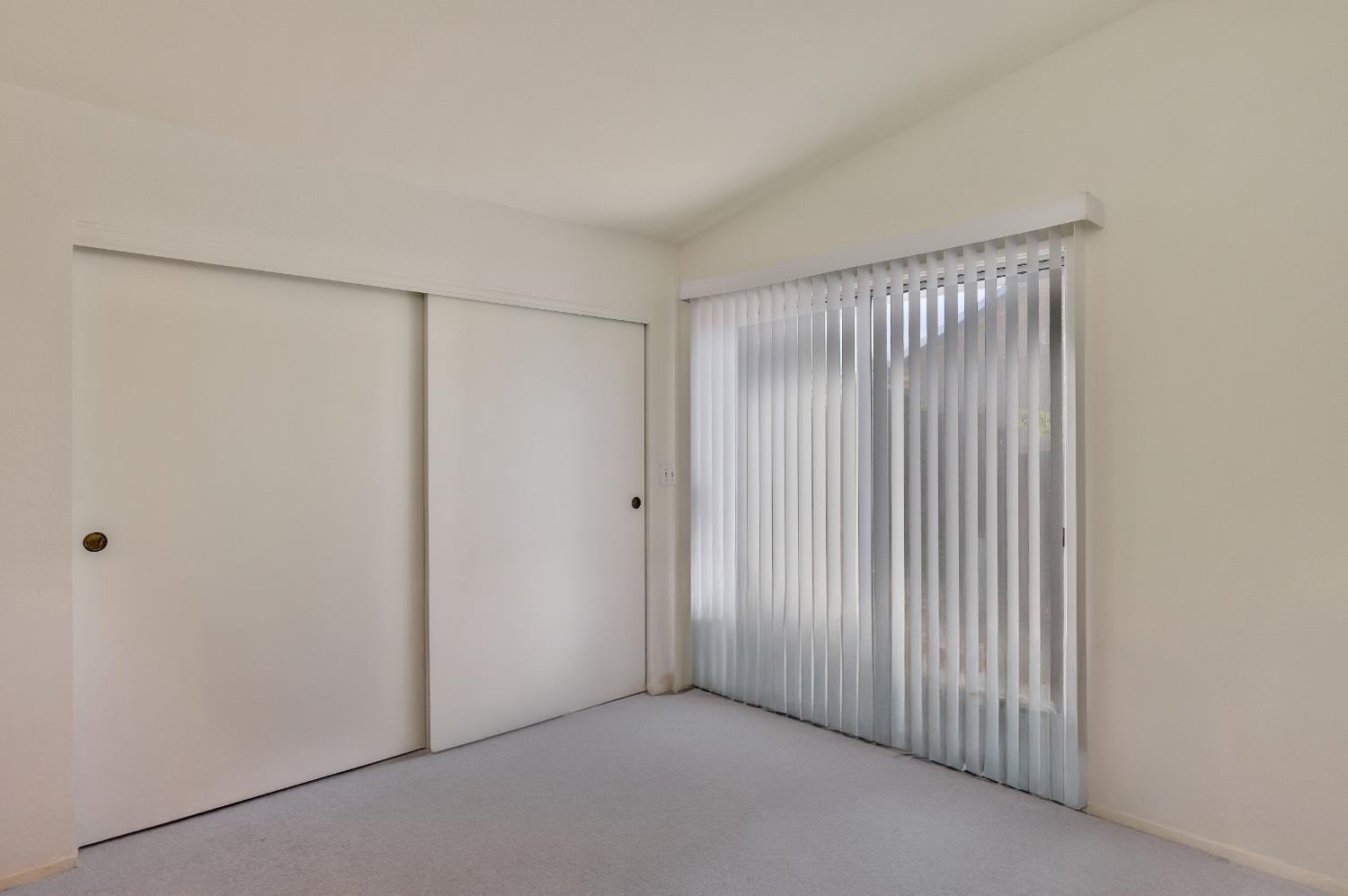 1048 Feather Ct, Copperopolis, CA 95228