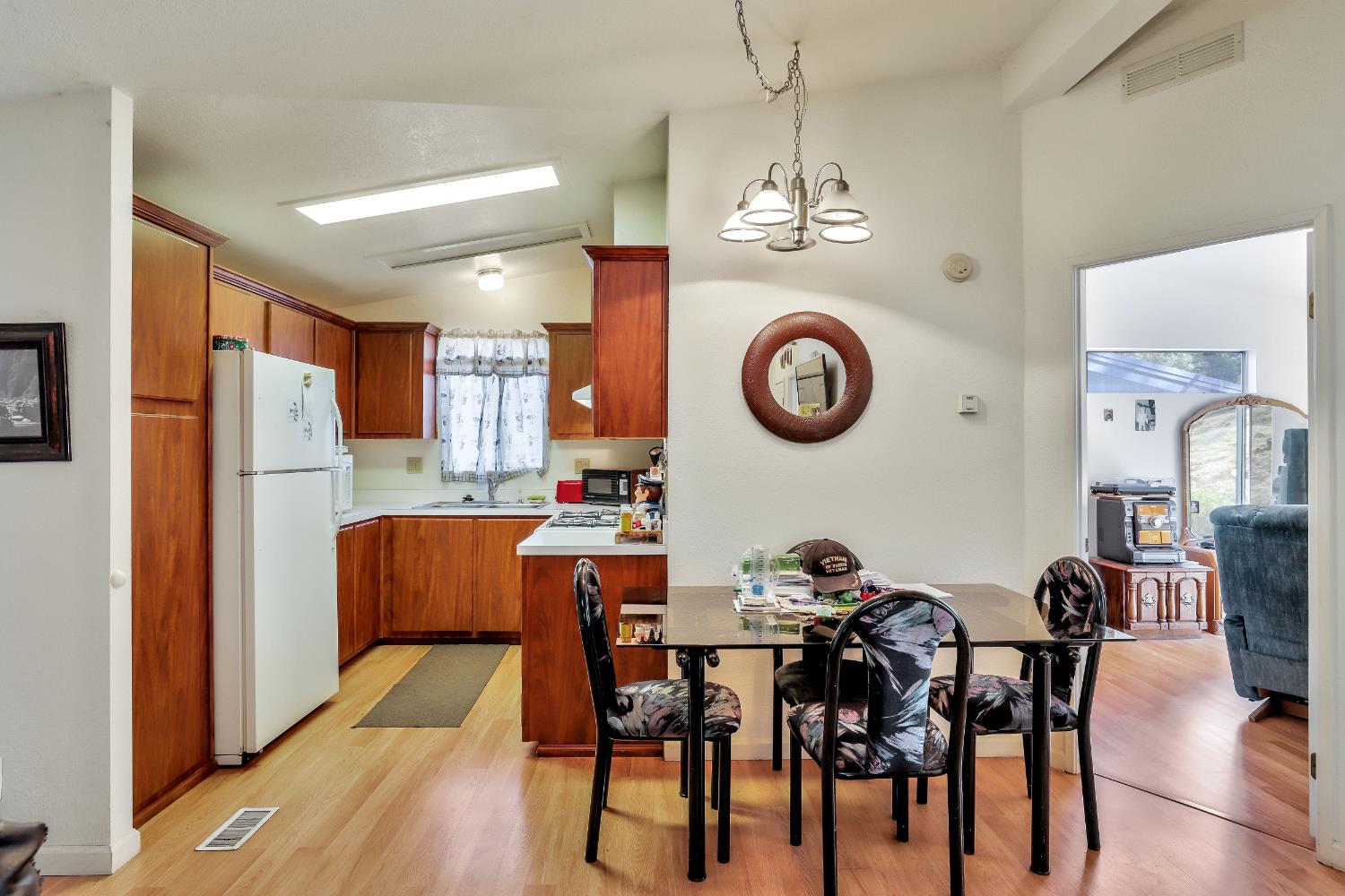 1048 Feather Ct, Copperopolis, CA 95228