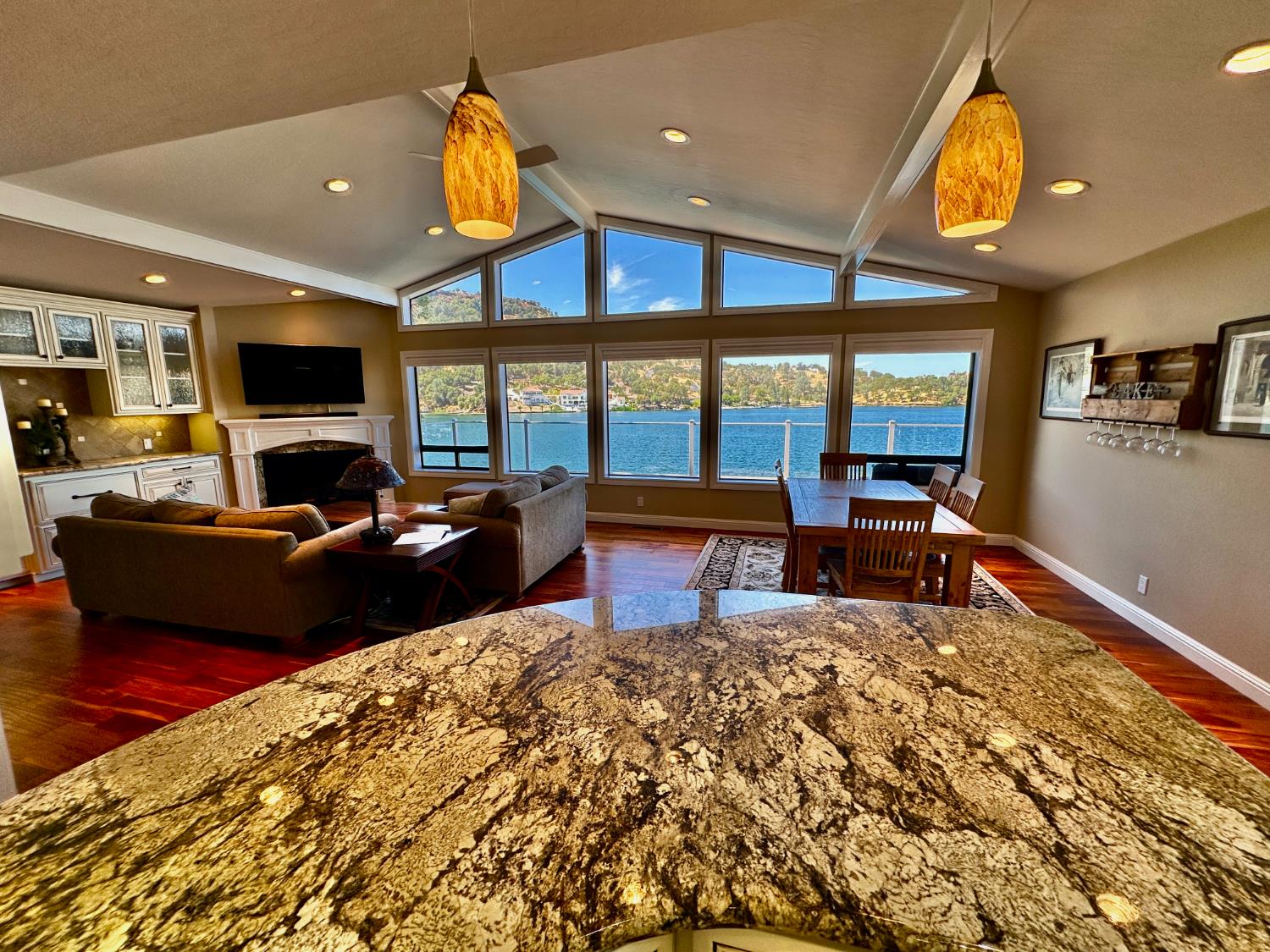 854 Poker Flat Rd, Copperopolis, CA 95228