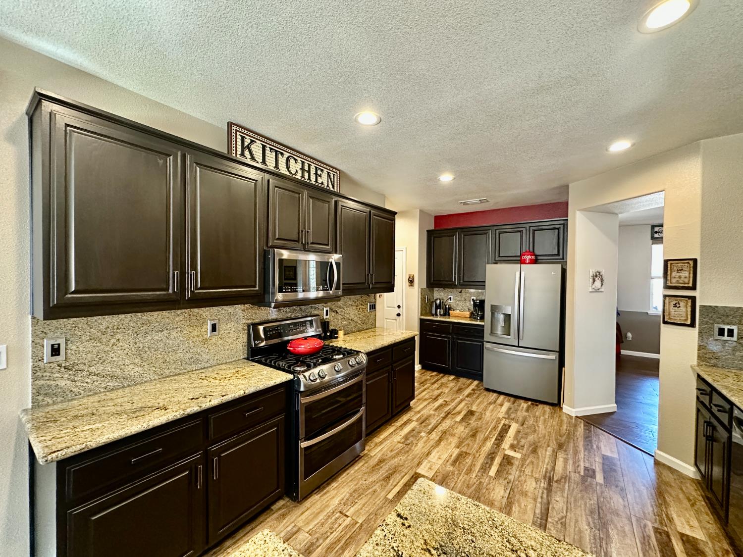 300 Bridlewood Ln, Copperopolis, CA 95228