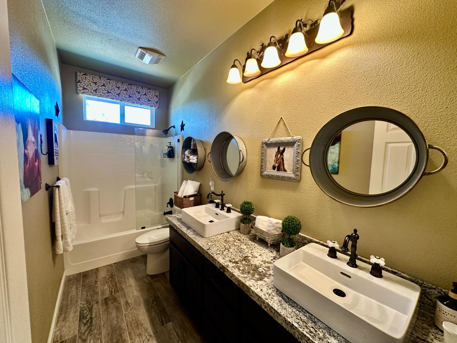 300 Bridlewood Ln, Copperopolis, CA 95228